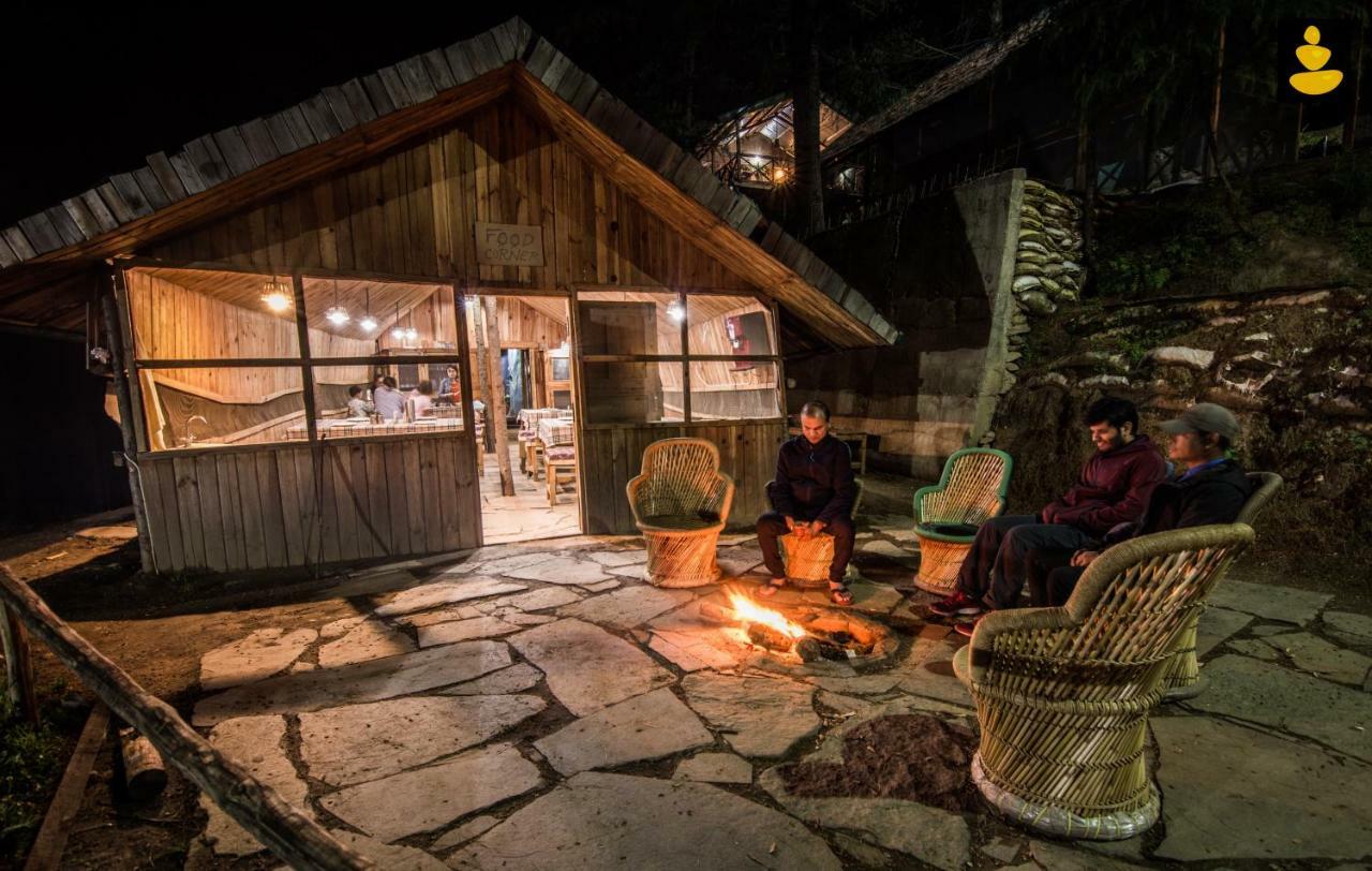 LivingStone Ojuven Resort Shimla Exteriör bild